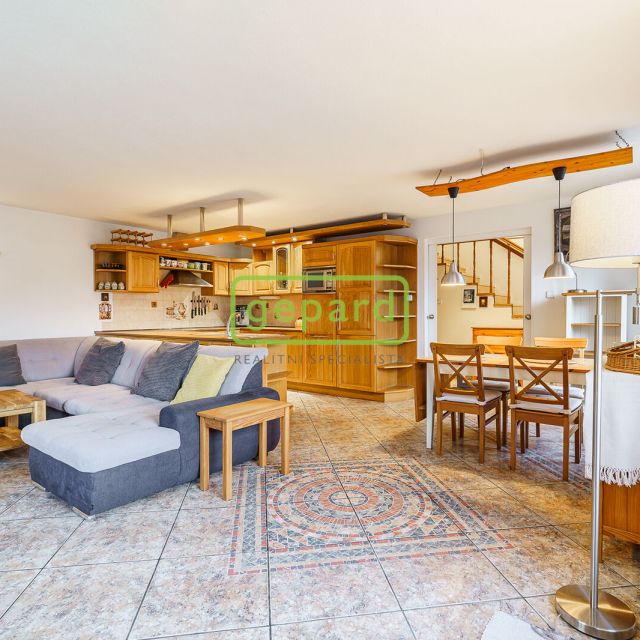 Fotografie nemovitosti - Prodej rodinného domu, prestižní lokalita Praha 6, dostupnost letiště, vícegenerační dům