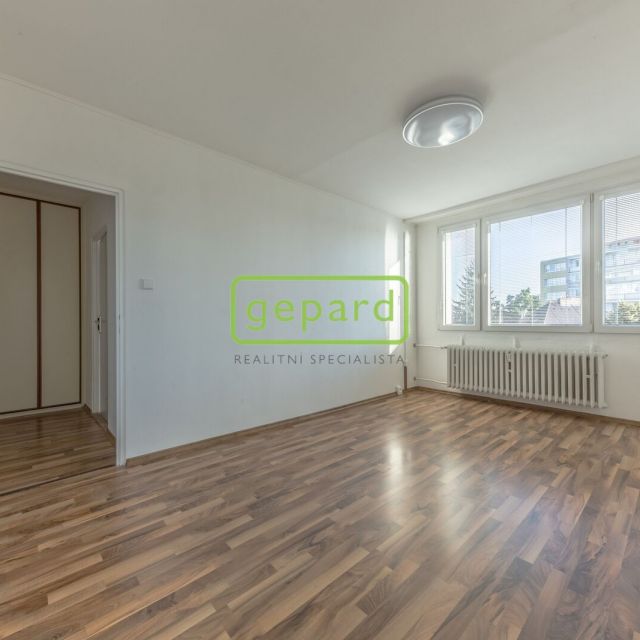 Fotografie nemovitosti - Pronájem bytu 2+kk, 3.patro, hezký výhled, v blízkost metra C Kačerov, Praha 4