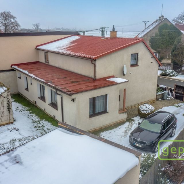 Fotografie nemovitosti - Prodej RD 4+1+půda, garáž, kůlna, podsklepeno, klid, potenciál rozšíření domu