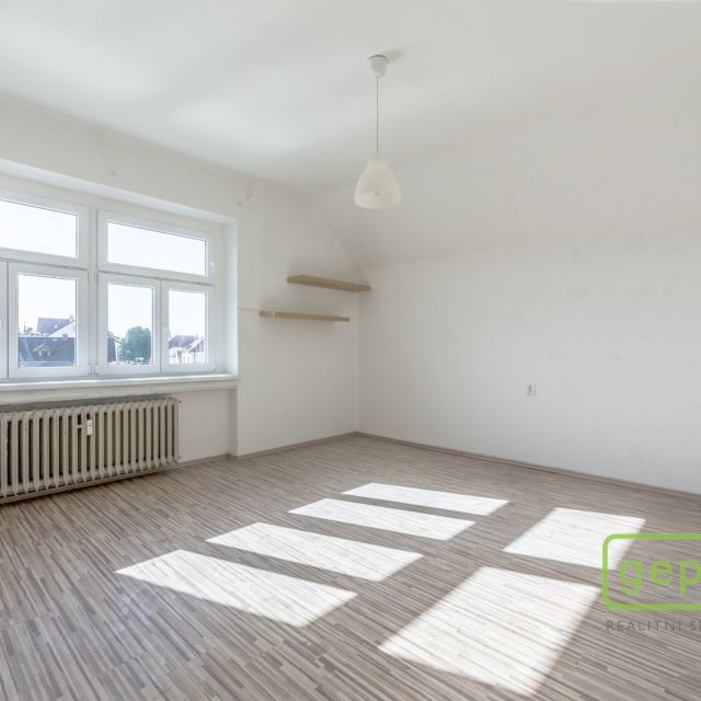 Fotografie nemovitosti - Prodej bytu 3+1, cihlový dům, centrum obce, pěkný výhled, Lázně Toušeň