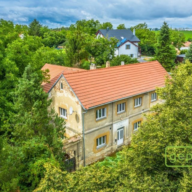 Fotografie nemovitosti - Prodej stavby k revitalizaci, investiční příležitost, zastavěná plocha  690m2, Tuchoměřice
